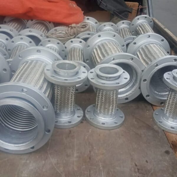 Flexible Hose Stainless Steel Flange ANSI 150 (1 Mati + 1 Hidup)