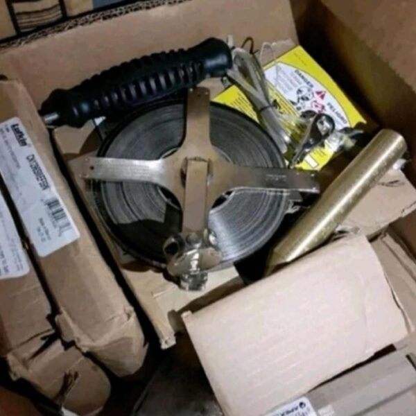 Lufkin Oil Gauging Tape Chrome Clad/Nubian c/w Plump Bob Metric 30M